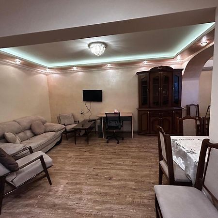 Apartment In Centre Evn Erywań Zewnętrze zdjęcie