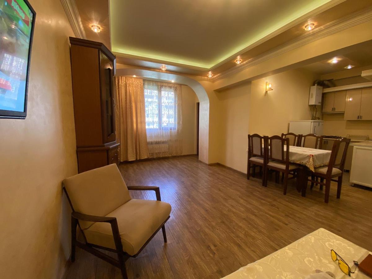 Apartment In Centre Evn Erywań Zewnętrze zdjęcie