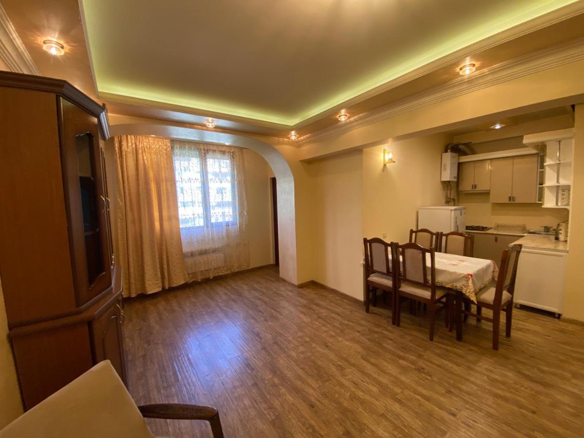 Apartment In Centre Evn Erywań Zewnętrze zdjęcie
