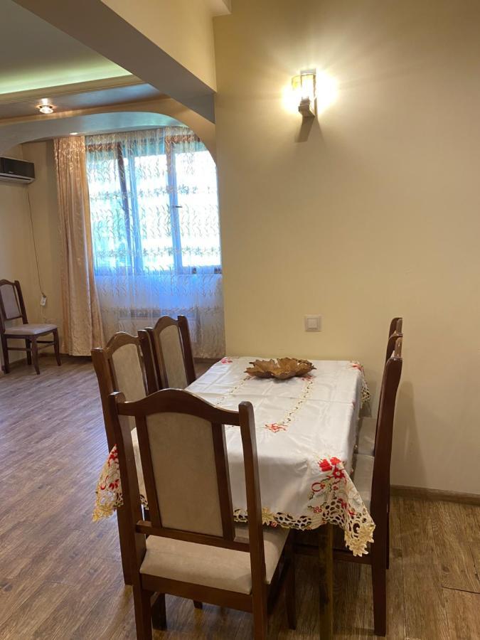 Apartment In Centre Evn Erywań Zewnętrze zdjęcie