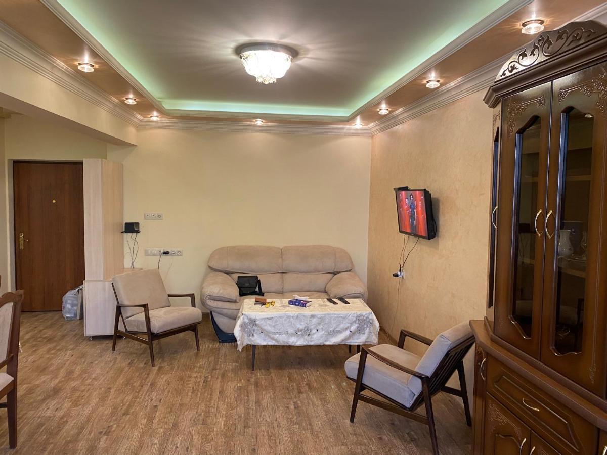Apartment In Centre Evn Erywań Zewnętrze zdjęcie